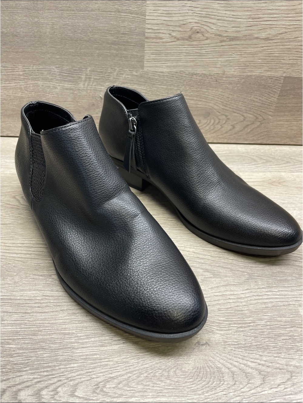 SOUL Naturalizer Black Leather Ankle Booties with Side Zip #1486